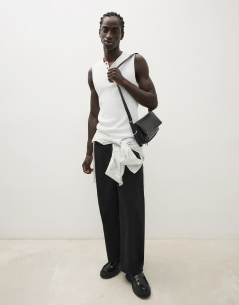 Bershka crossbodytas met leerlook en rits in zwart - view 1