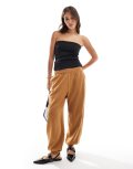 Bershka cuffed trackies in tan-Brown