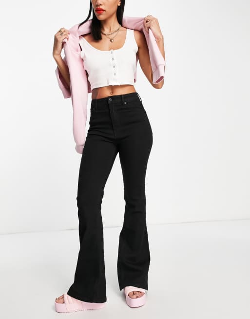 Bershka – Czarne jeansy dzwony o podwyższonym stanie