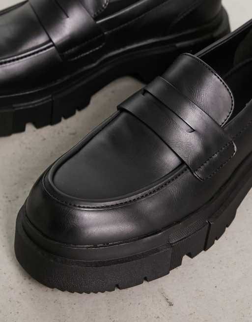 Bershka – Czarne skórzane loafersy na grubej podeszwie , 3 z 4