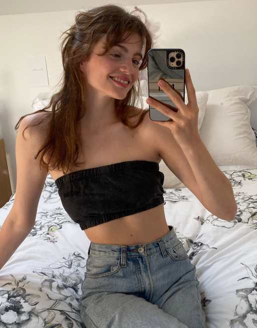 Bershka – Czarny top bandeau z napisem „No Item”