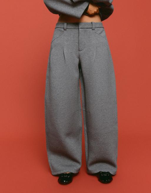 Bershka Darted barrel trousers in grey, 4 of 5