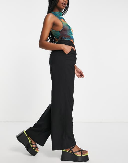 Bershka – Darted – Czarne dopasowane spodnie