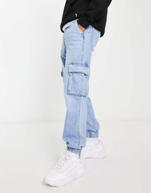 Bershka - Denim cargobroek in lichtblauw