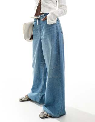 denim look pull on wide leg pants in mid wash blue