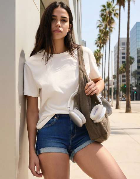 Bershka Denim roll-up shorts in denim blue