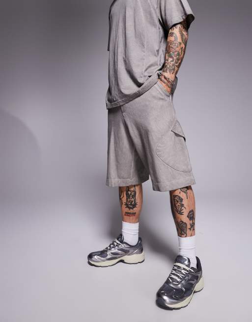 Bershka - Distressed short in grijs, deel van co-ord set