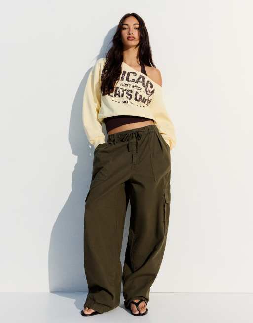 Bershka Double asymmetric neck sweatshirt in yellow, 2 of 5