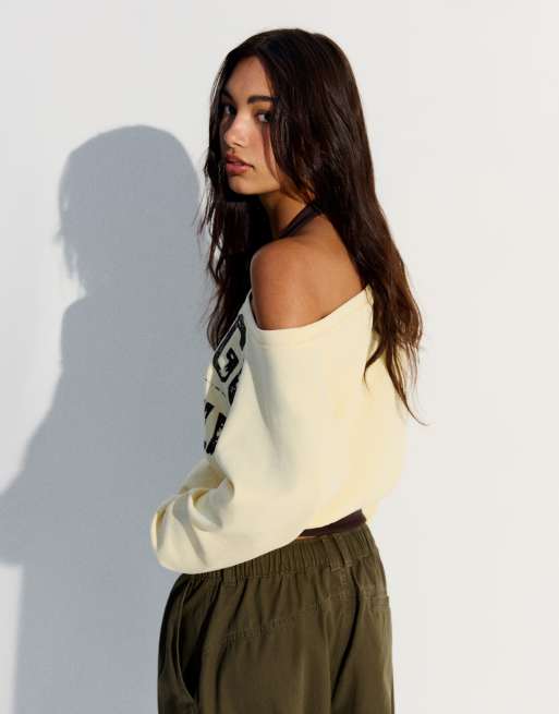 Bershka Double asymmetric neck sweatshirt in yellow, 3 of 5