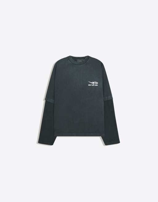 Bershka Double long-sleeved print t-shirt in black, 3 of 4