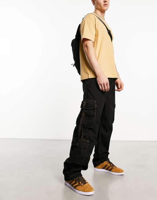 Bershka double pocket cargo jeans in black 