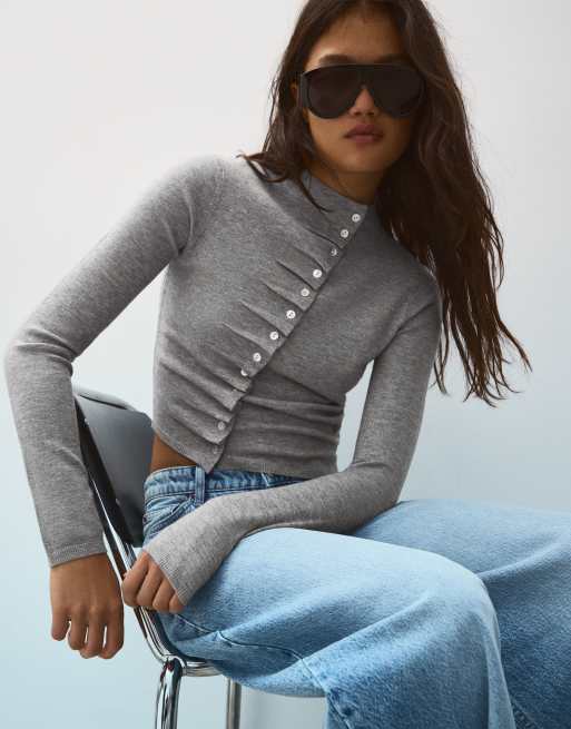 Bershka draperad kofta med rund halsringning och knappar i grått, 2 av 5