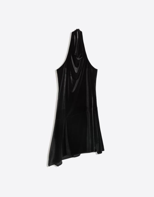 Bershka drapiertes Neckholder-Minikleid aus Samt in Schwarz, 5 von 5