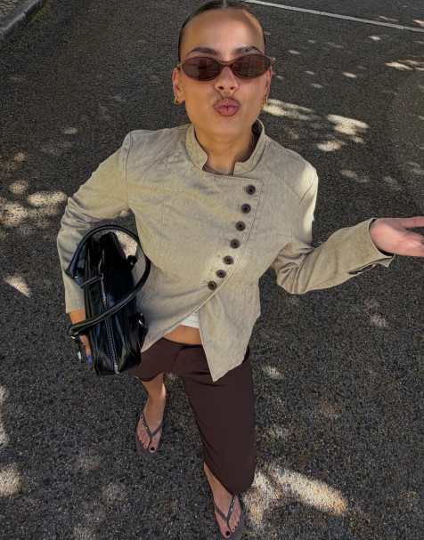 Bershka - Ecrufarvet dobbeltradet blazer med knapper - view 1