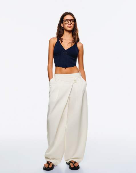 Bershka – Elegant geschnittene Hose in Weiß mit überkreuztem Bund - view 1