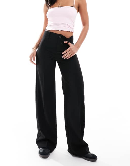 Bershka - Elegante broek met wijde pijpen en hoge taille in zwart