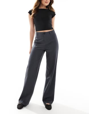 Bershka - Elegante Hose in Anthrazit mit hohem Bund und weitem Bein-Grau