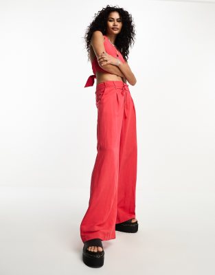 Bershka - Elegante Hose in Rot mit hohem Bund, Kombiteil