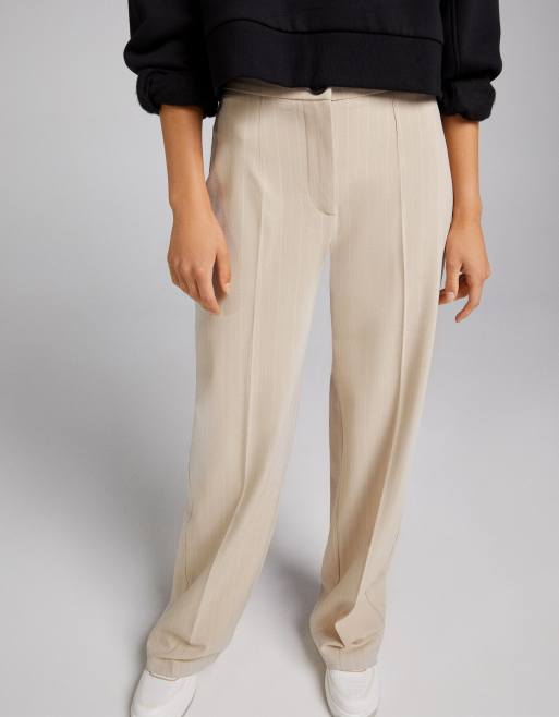 Bershka – Elegante, locker geschnittene Dad-Hose in Kamelbraun gestreift mit weitem Bein, 3 von 4