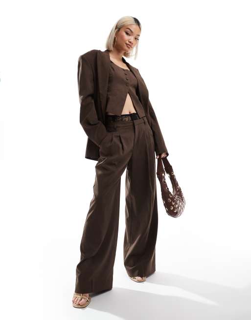 Bershka – Elegante Oversize-Hose in Braun mit weitem Schnitt
