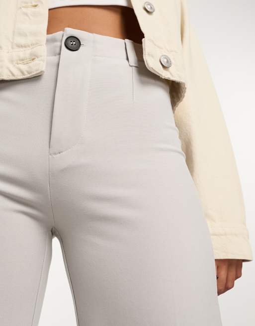 Bershka - Elegante pantalon met wijde pijpen in lichtgrijs, 3 van 4
