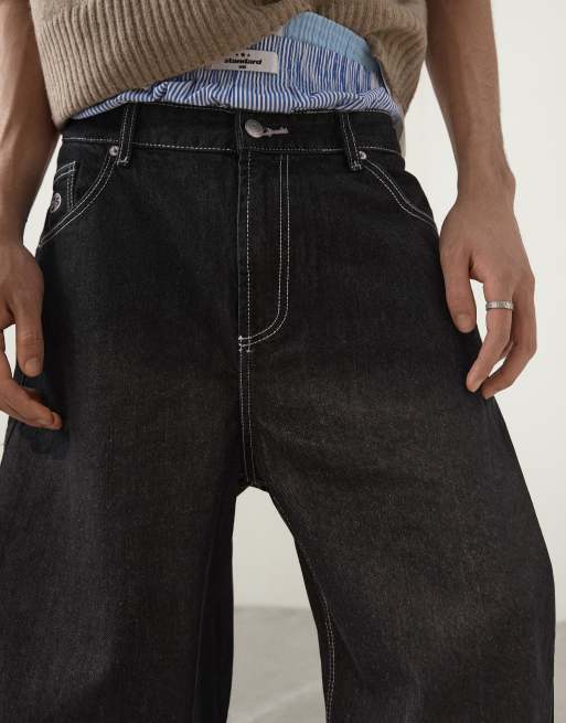 Bershka Embroidered super baggy jeans in black, 3 of 4