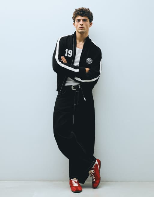 Bershka Embroidered zip-up jacket in black, 3 of 6