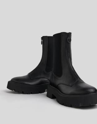 Bershka - Enkellaarsjes met dikke zool en rits aan de voorkant in zwart |  ASOS