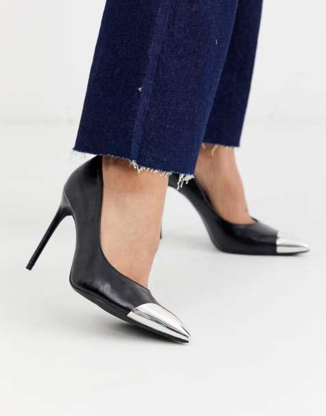 Bershka - Escarpins avec bout en métal - Noir