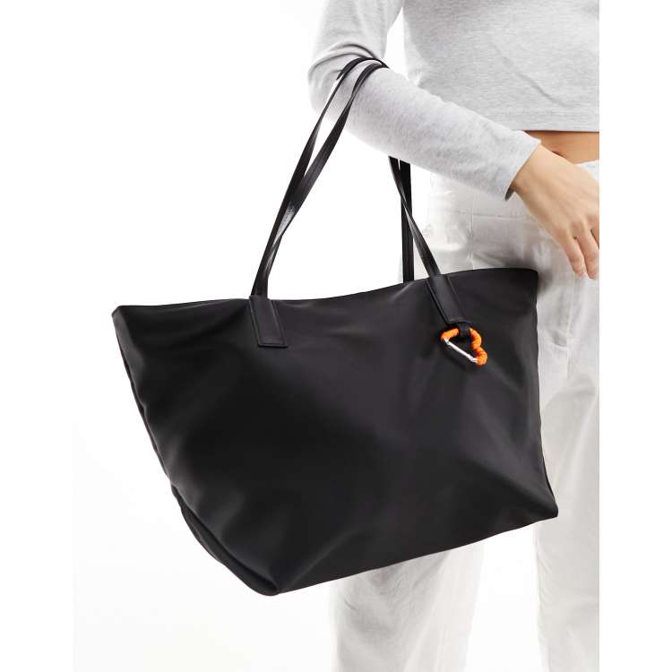 Bershka everyday tote with carabiner in black | ASOS