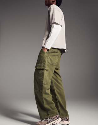 Fallschirm-Cargo-Jeans in Khaki-Grün Grün 44