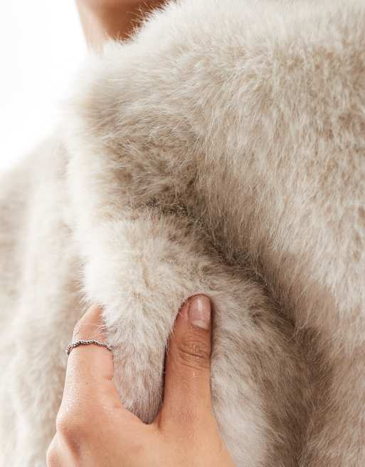 Bershka faux fur cropped jacket in cream, 4 of 4