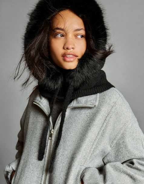 Bershka Faux fur knit balaclava in black - view 1