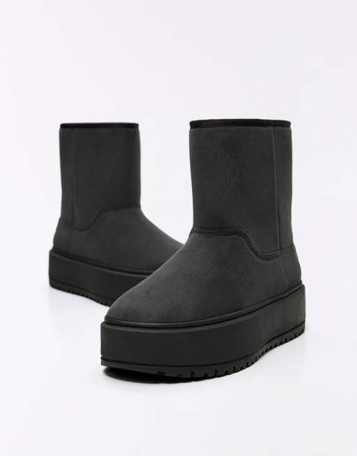 Bershka Faux fur platform ankle boots in grey, 5 of 5