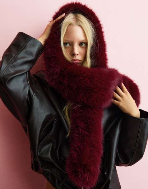 Bershka Faux fur stole in burgundy - view 1