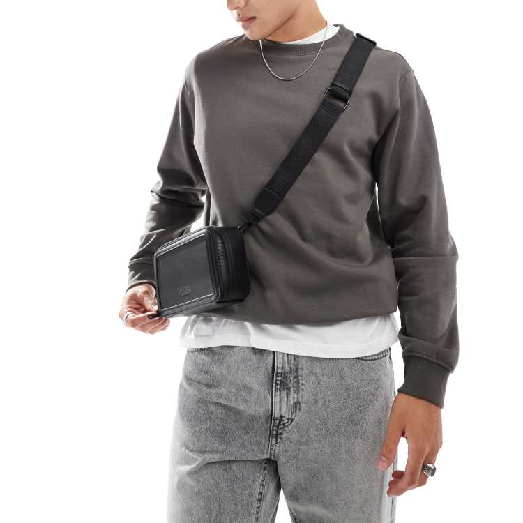 【BERSHKA】Printed Technical Crossbody Bag ベルシュカ Crossbody bag - Men | Bershka