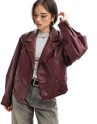 faux leather double breasted jacket in burgundy-Red