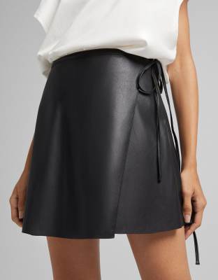 bershka black skirt