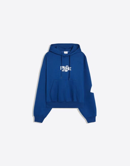 Bershka - Felpa con cappuccio blu con stampa, 6 di 7