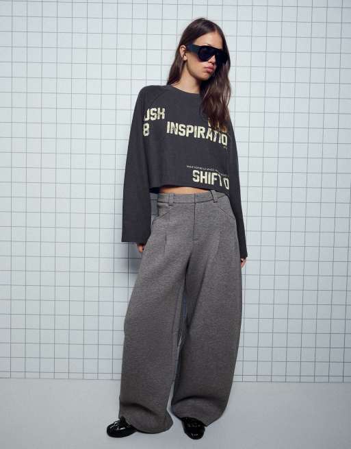 Bershka felpa girocollo stampata grigia, 4 di 5
