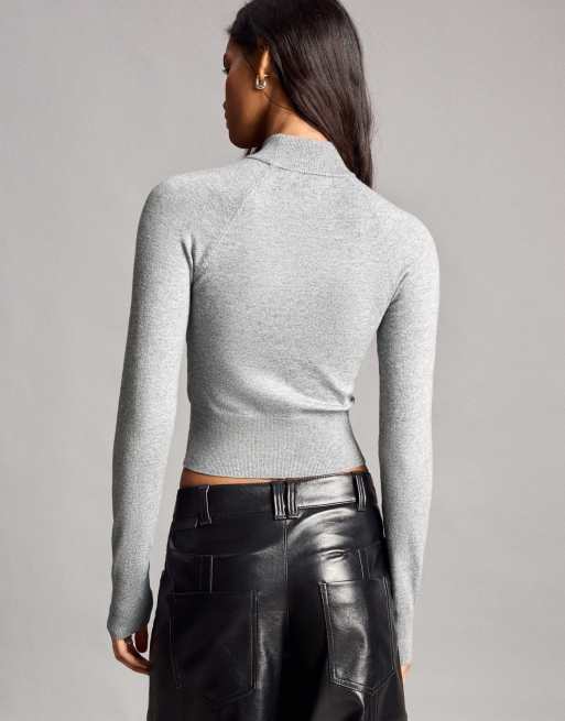 Bershka figurbetonter Rippstrickpullover mit hohem Kragen in Grau, 3 von 5