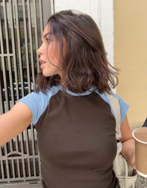 Bershka Fitted raglan t-shirt in brown, 2 of 5