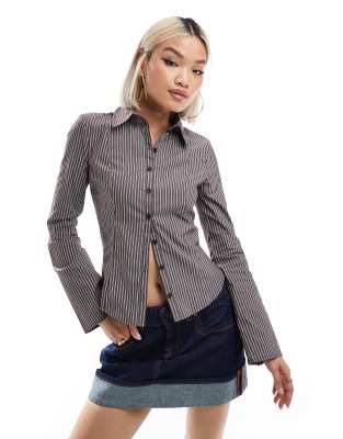 fitted shirt in brown stripe