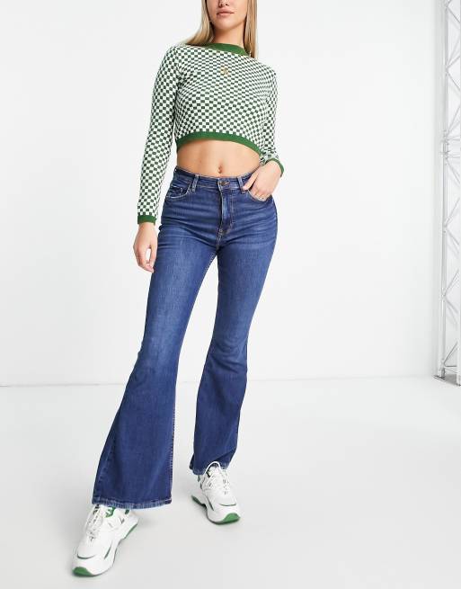 Bershka flare jeans in medium blue