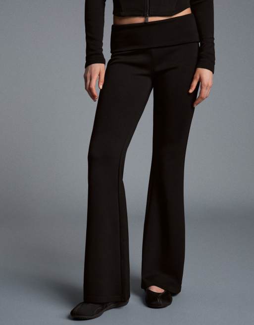 Bershka Flared trousers in black, 4 of 5