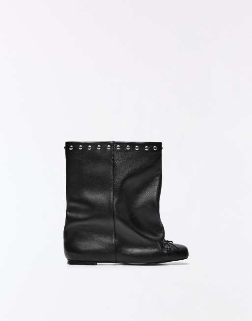 Bershka Flat wide-shaft studded leather ankle boots in black, 2 of 6