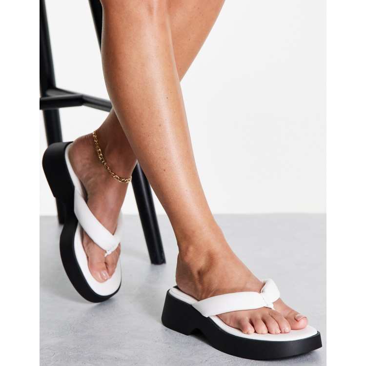 Bershka on sale white sandals