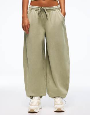 Flauschige Barrel-Hose in Khaki mit Kordelstoppern-Grün Grün XL