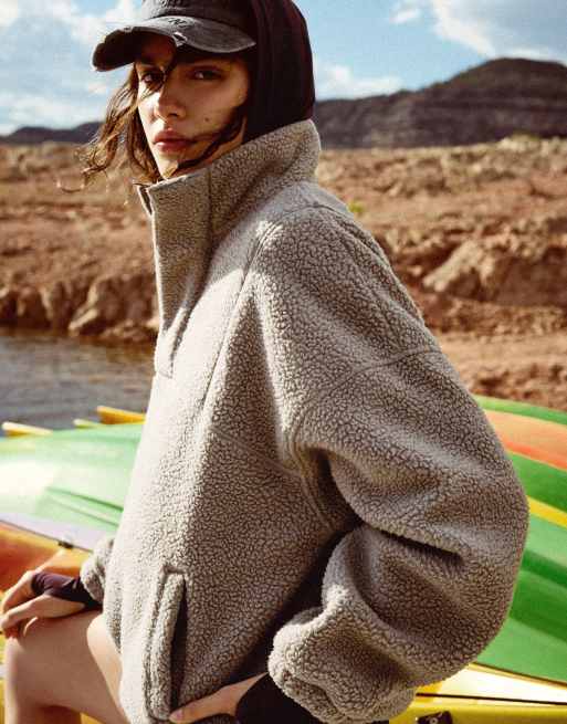 Bershka Fleece half-length zip sweatshirt in stone, 4 of 5