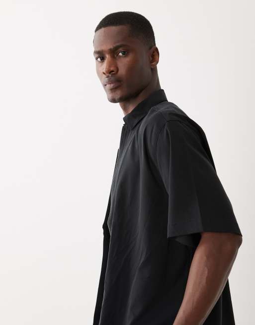 Bershka – Fluid – Kastiges, kurzärmliges Hemd in Schwarz, 5 von 5